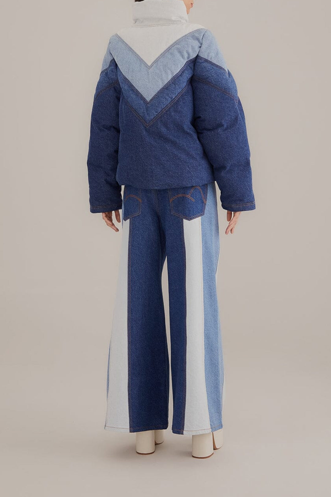 Pantalon large en denim patchwork en coton - Bleu