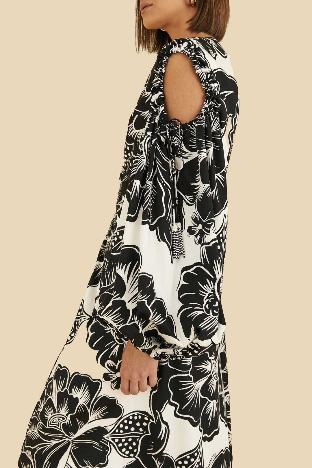 Robe longue Chita Woodcut à encolure en V en coton - Blanc