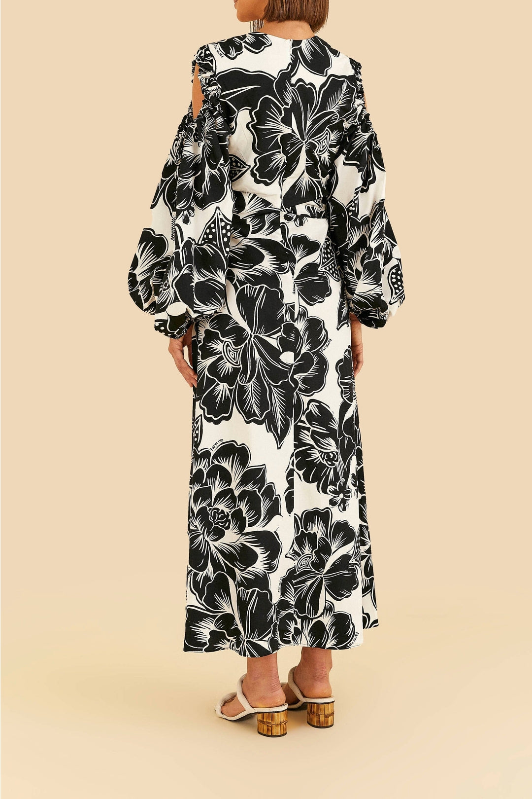 Robe longue Chita Woodcut à encolure en V en coton - Blanc
