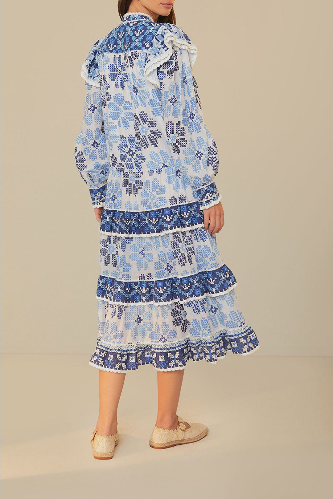 Robe midi Flowers à découpes et manches longues en coton - Bleu