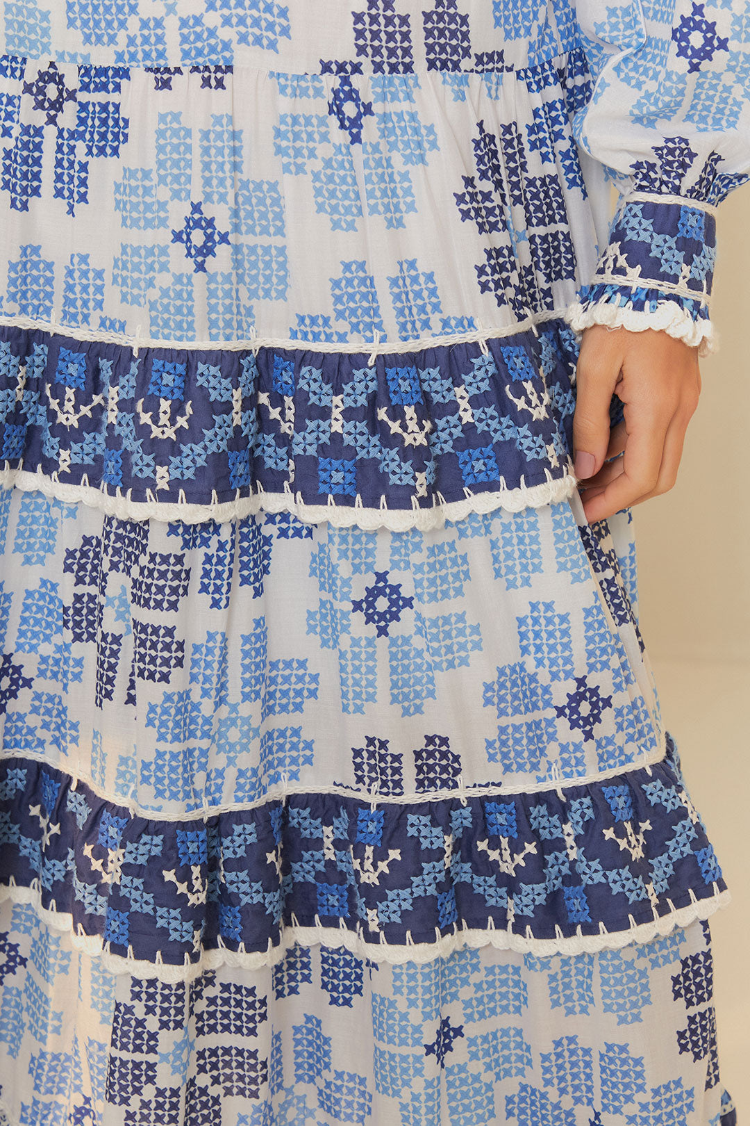 Robe midi Flowers à découpes et manches longues en coton - Bleu