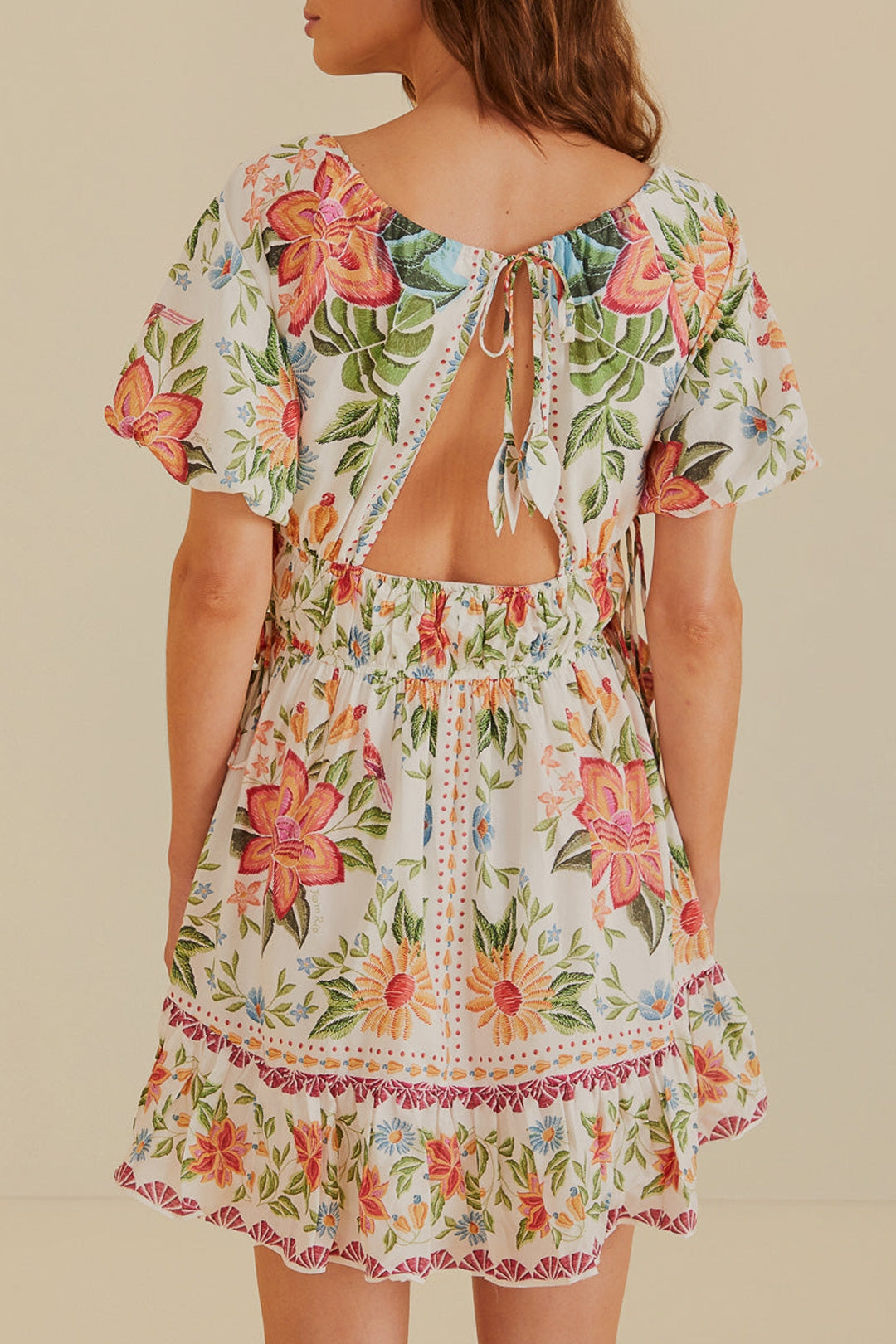 Robe courte Jardin en fleurs à manches courtes en coton - Blanc