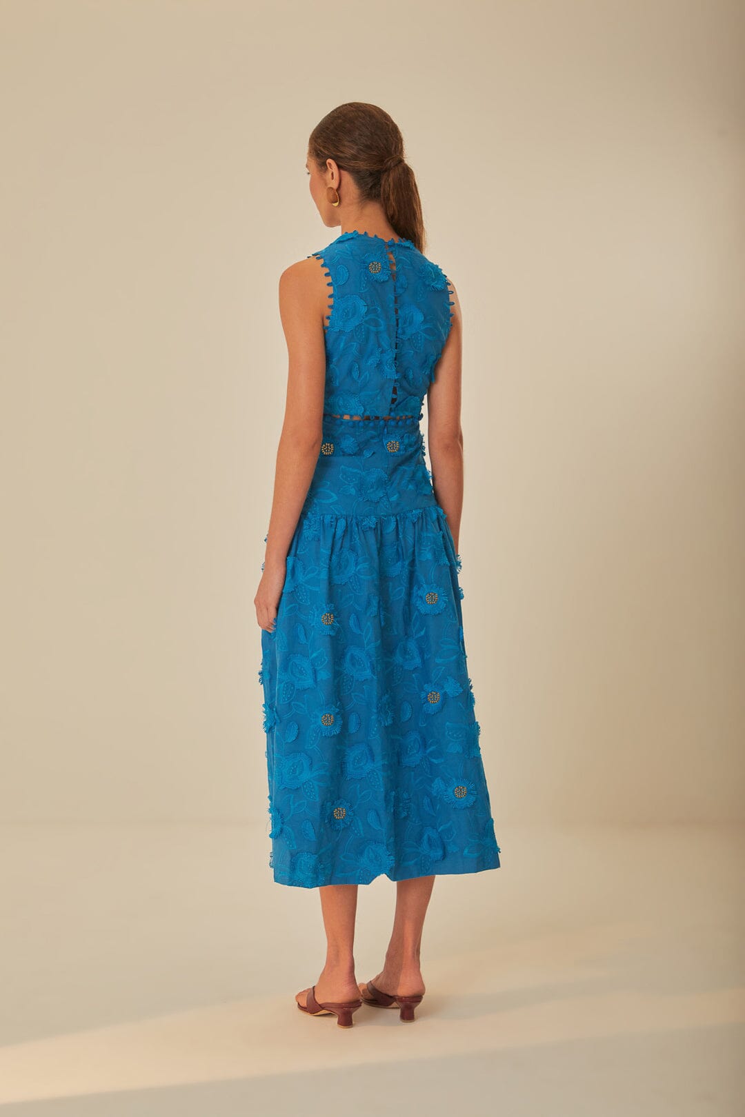 Robe longue à fleurs et décolleté en coton - Bleu