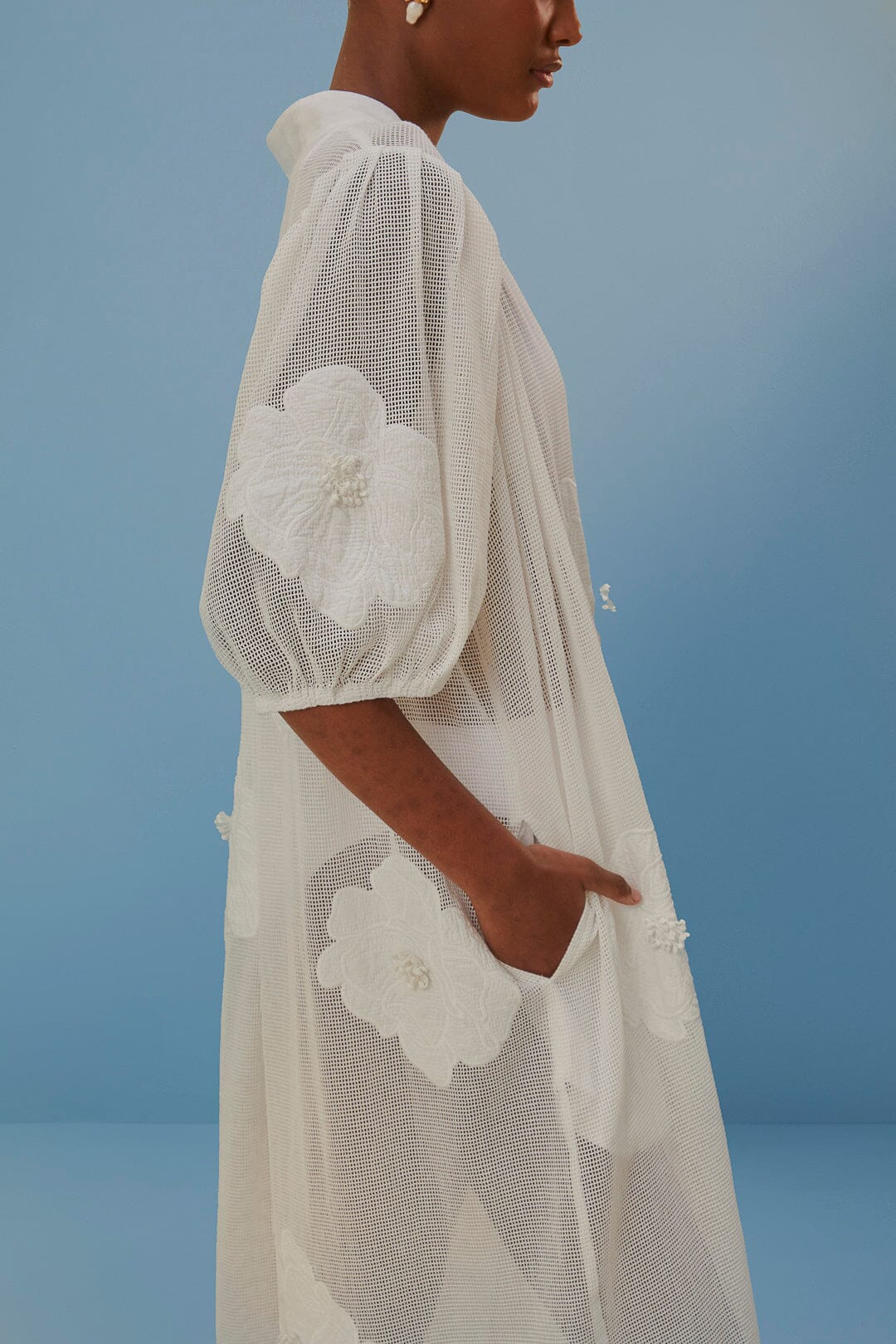 Robe de plage ajourée et fleurie en coton - Blanc