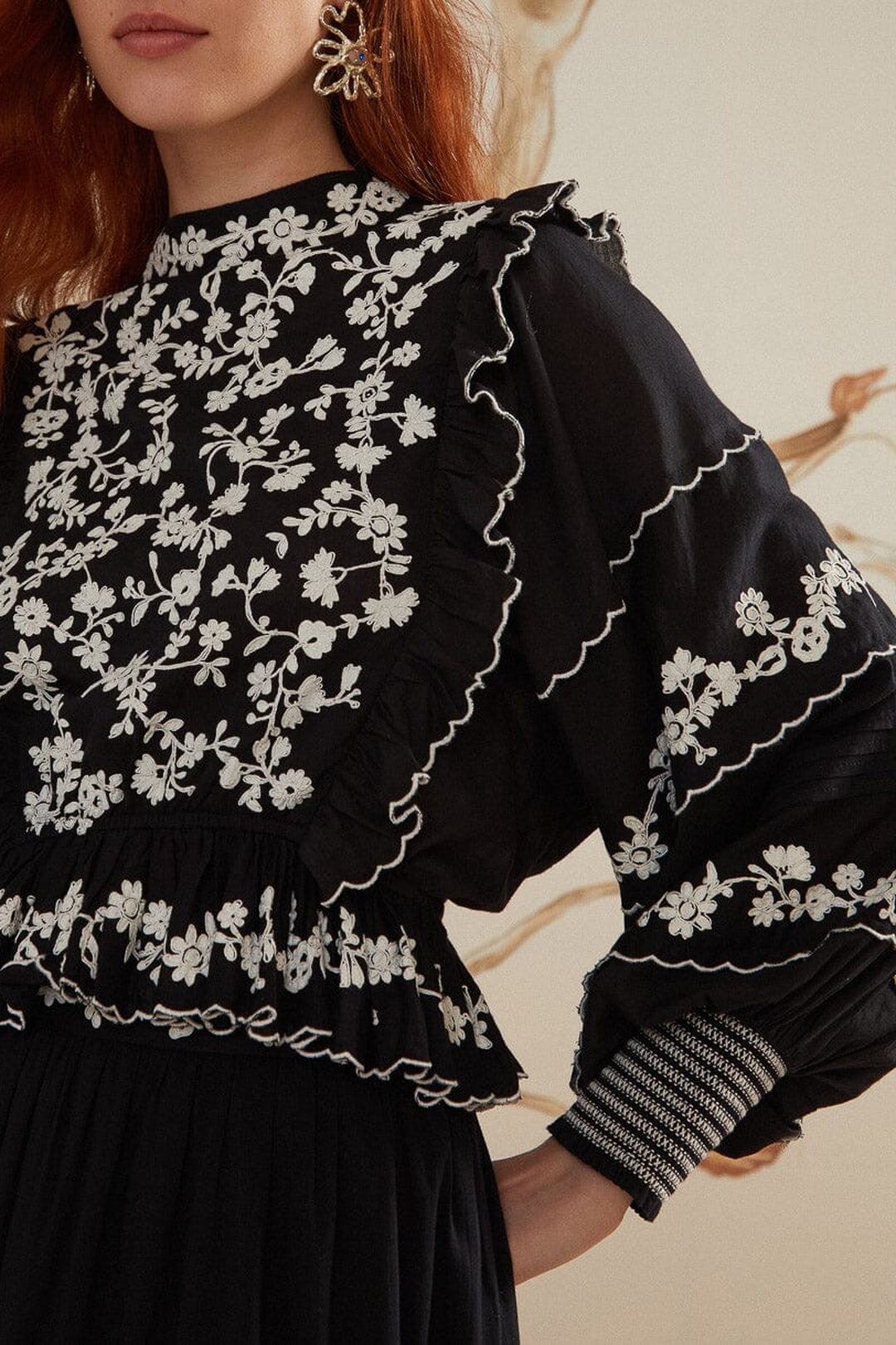 Blouse à manches longues et volants brodés en coton - Noir