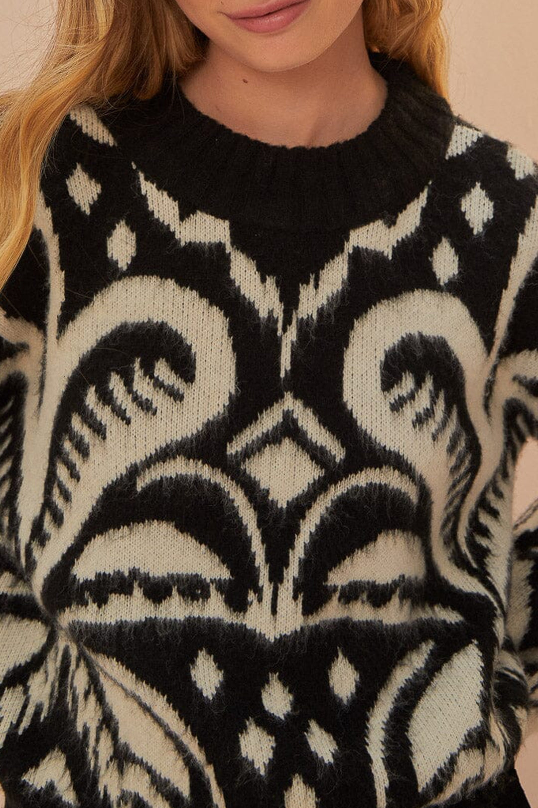 Pull à motif Ikat Ananas en maille - Noir