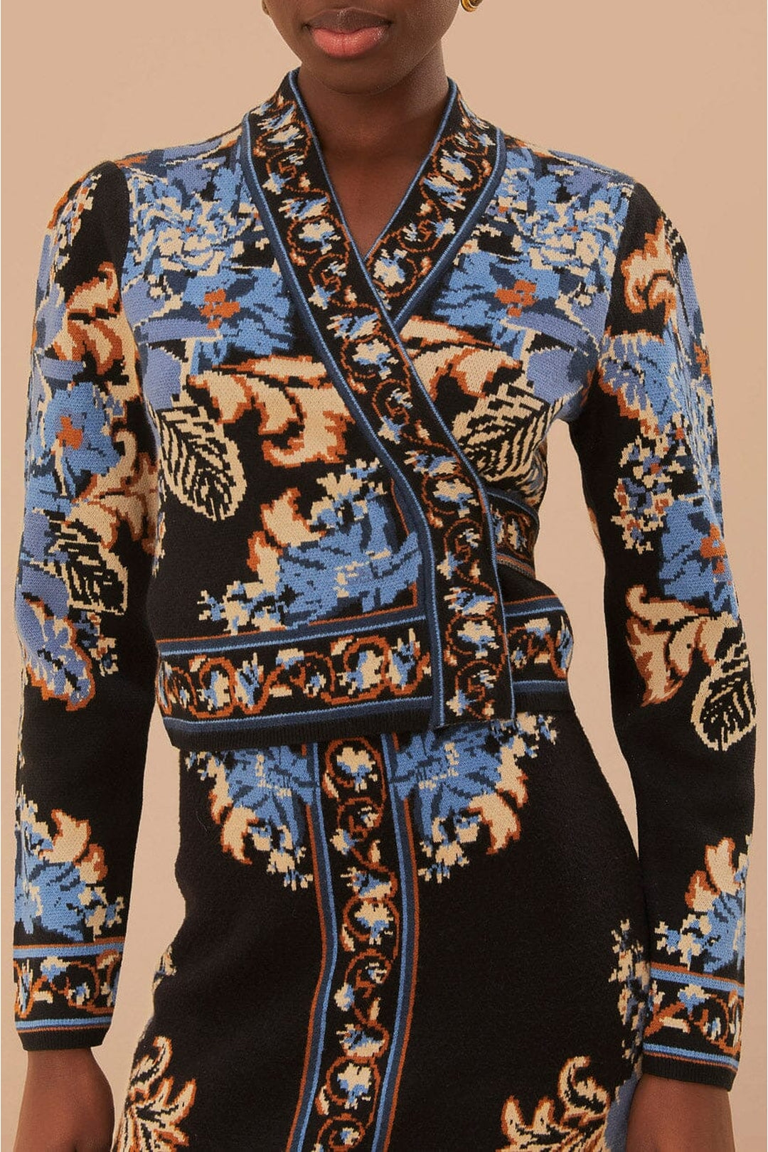 Blouse cache-cœur en maille fleurie - Noir