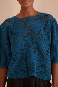 Pull à fleurs en crochet - Bleu