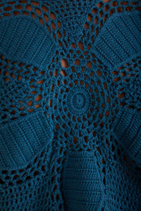 Pull à fleurs en crochet - Bleu
