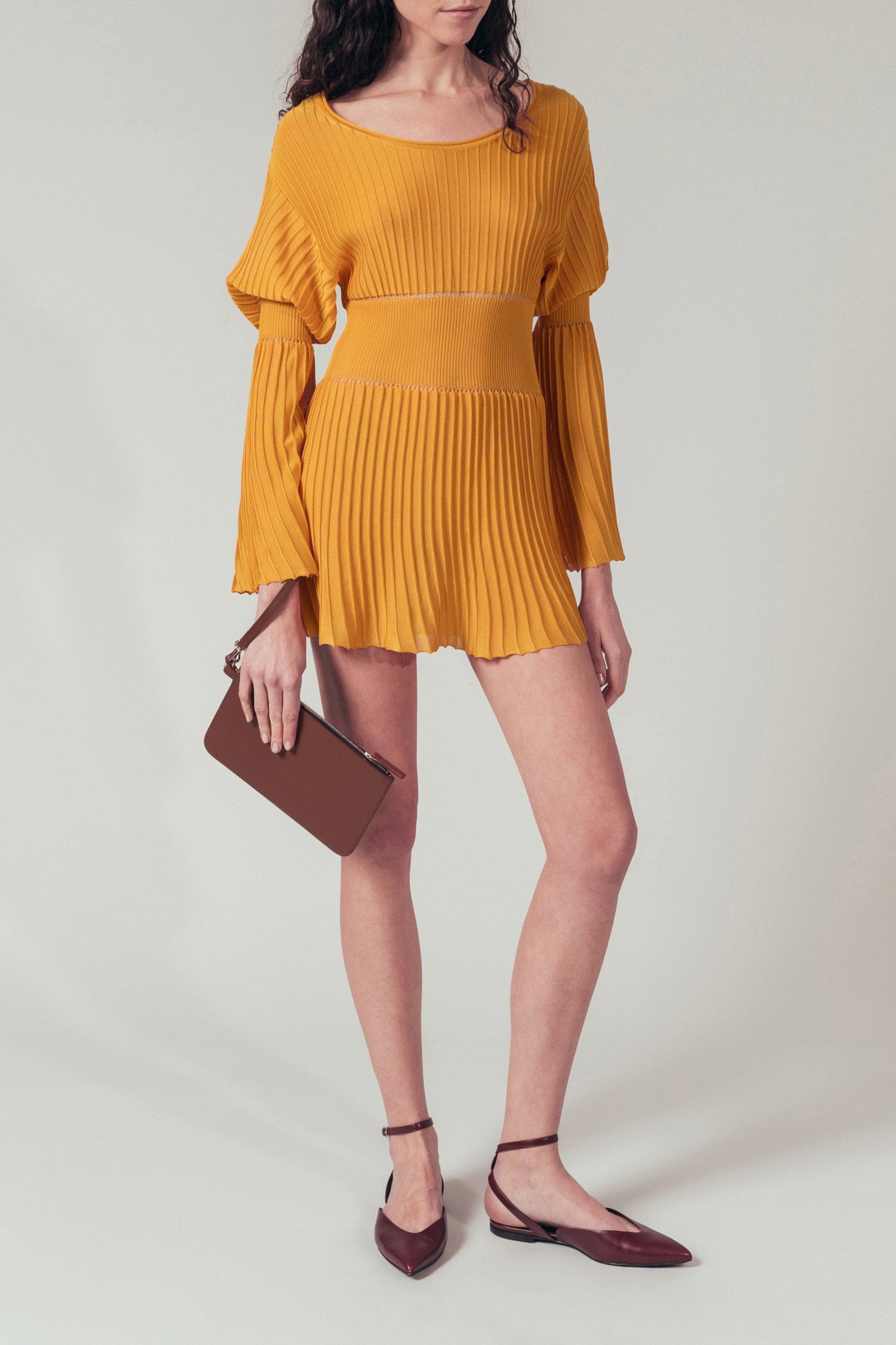 Robe courte plissée à manches volants - Jaune
