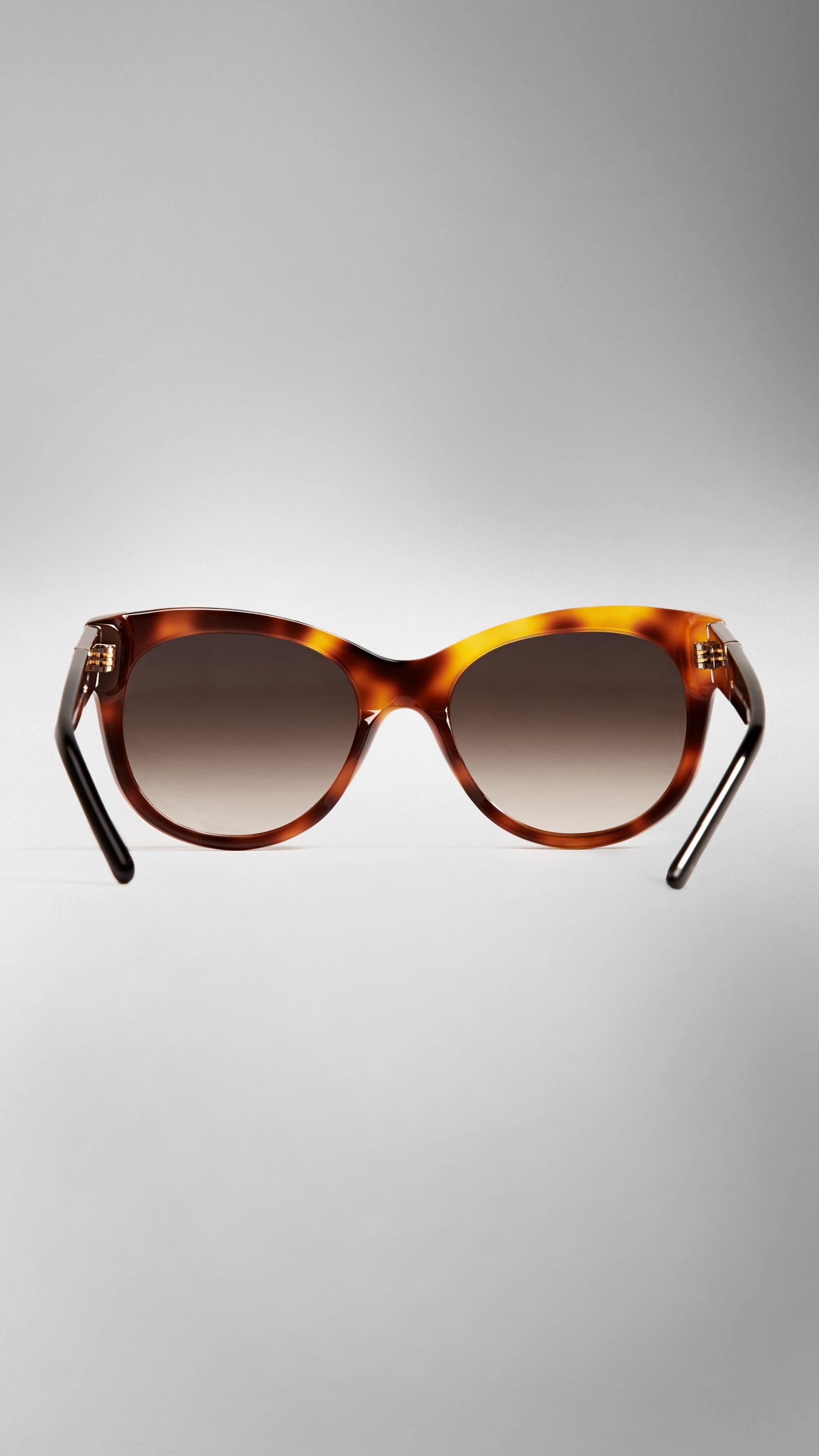 Lunettes de soleil œil de chat à pattes d'épaule - Tortoise Amber