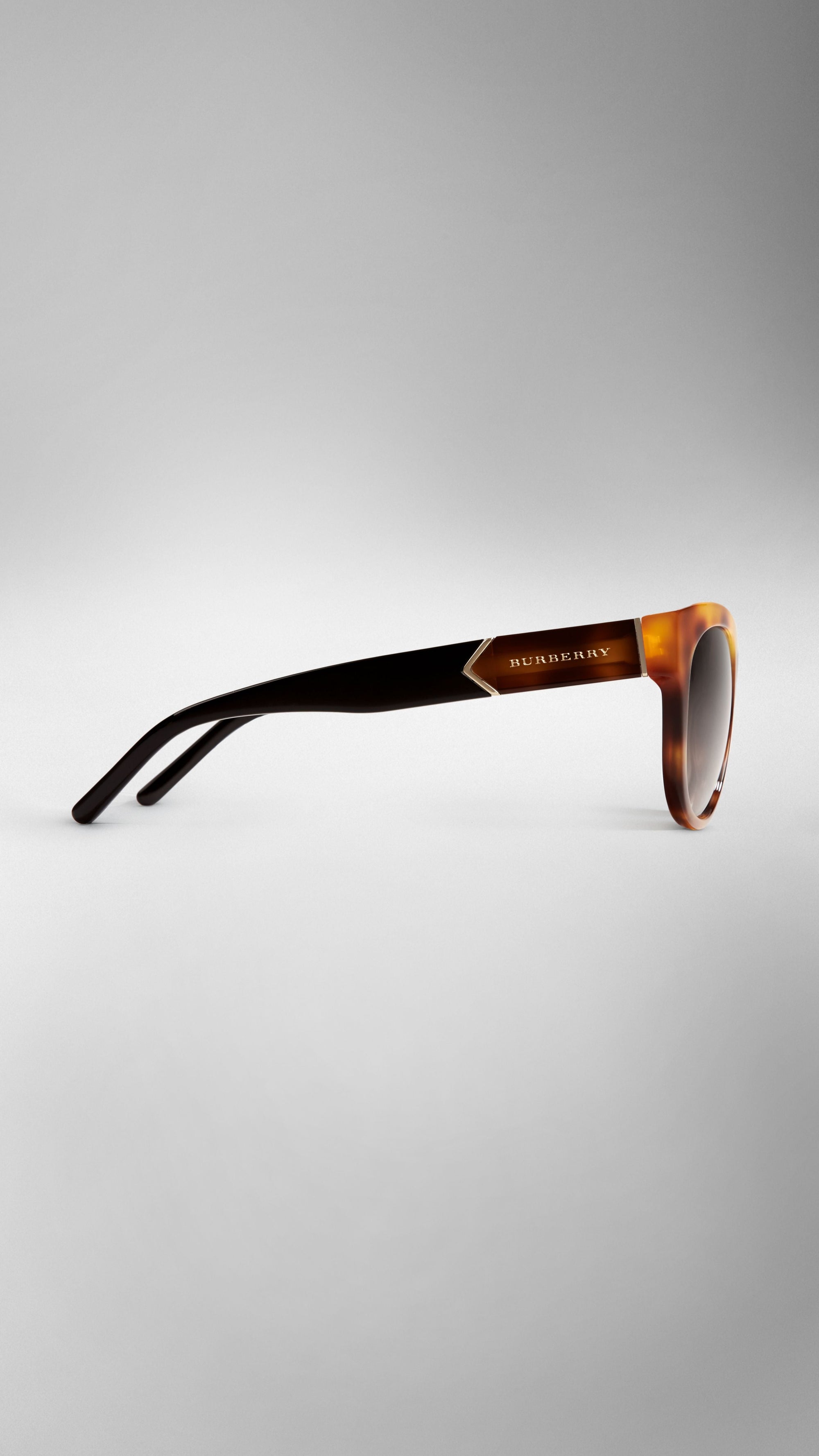 Lunettes de soleil œil de chat à pattes d'épaule - Tortoise Amber