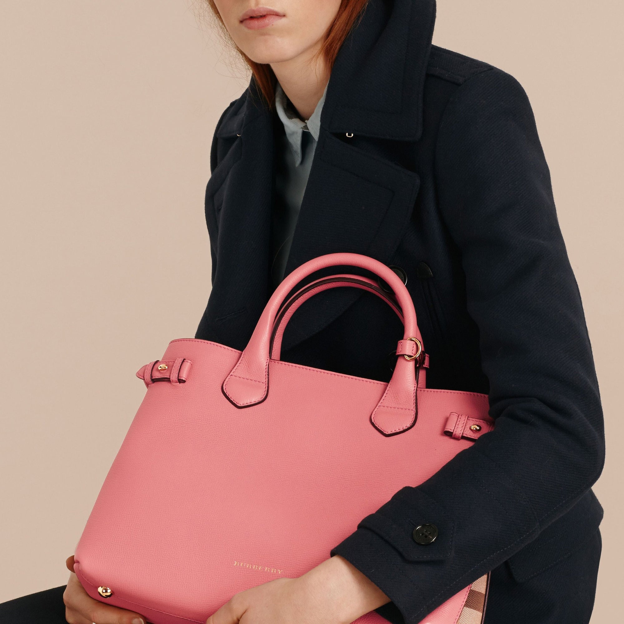 Sac The Banner medium en cuir - Mauve Pink