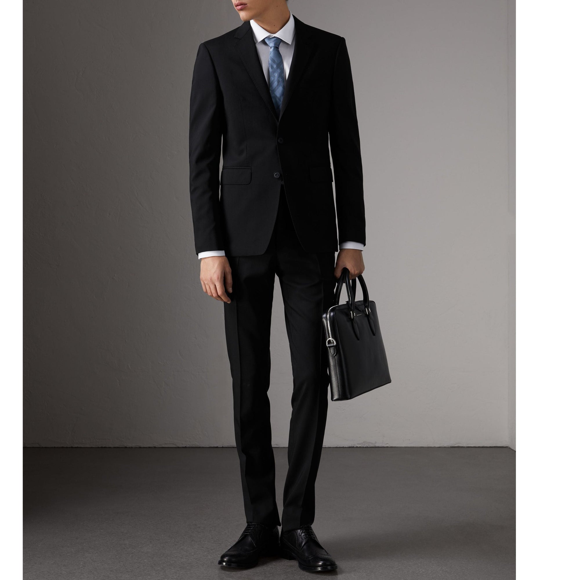 Costume de coupe étroite en laine - Black