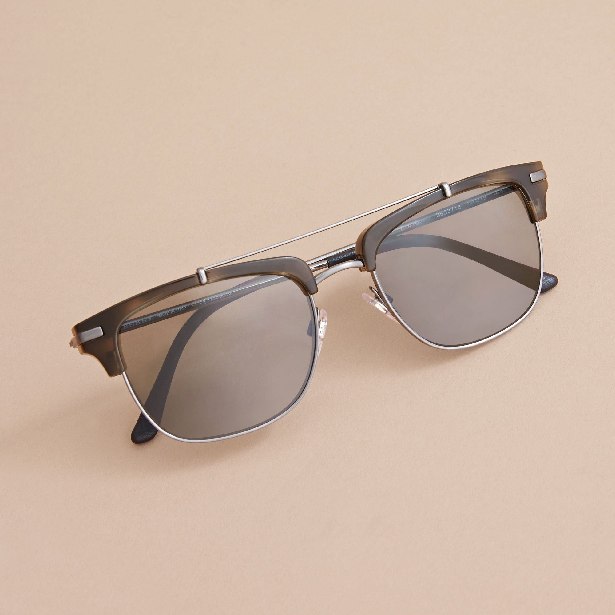 Lunettes de soleil à monture carrée - Grey