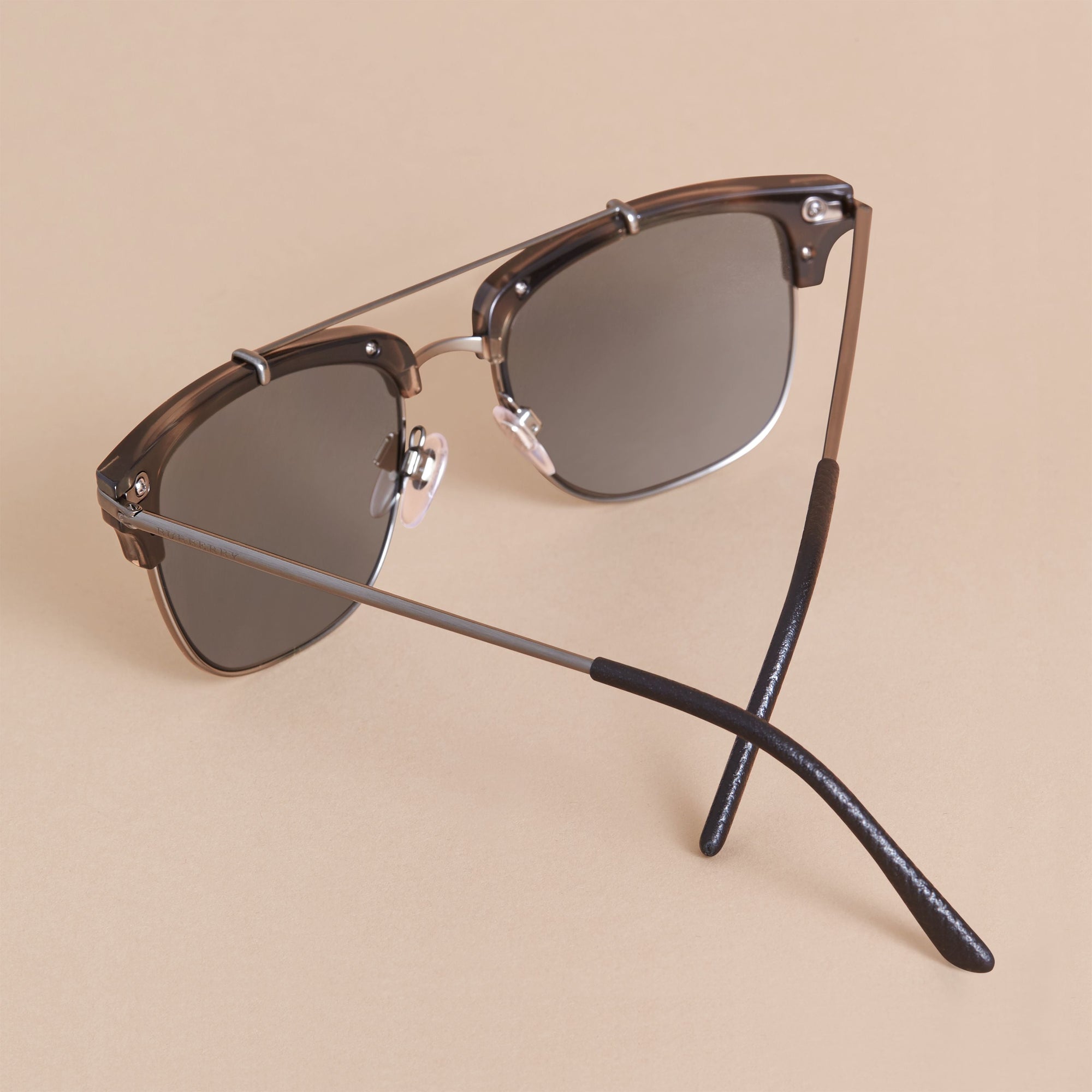 Lunettes de soleil à monture carrée - Grey