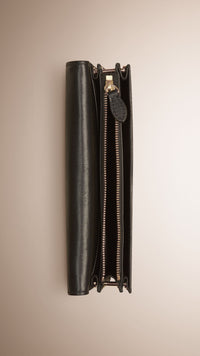 Sac pochette en cuir à imprimé fauve à chaîne - Camel