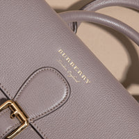 Petit sac The Saddle en cuir grainé - Sepia Grey