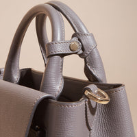 Petit sac The Saddle en cuir grainé - Sepia Grey