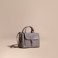Petit sac The Saddle en cuir grainé - Sepia Grey