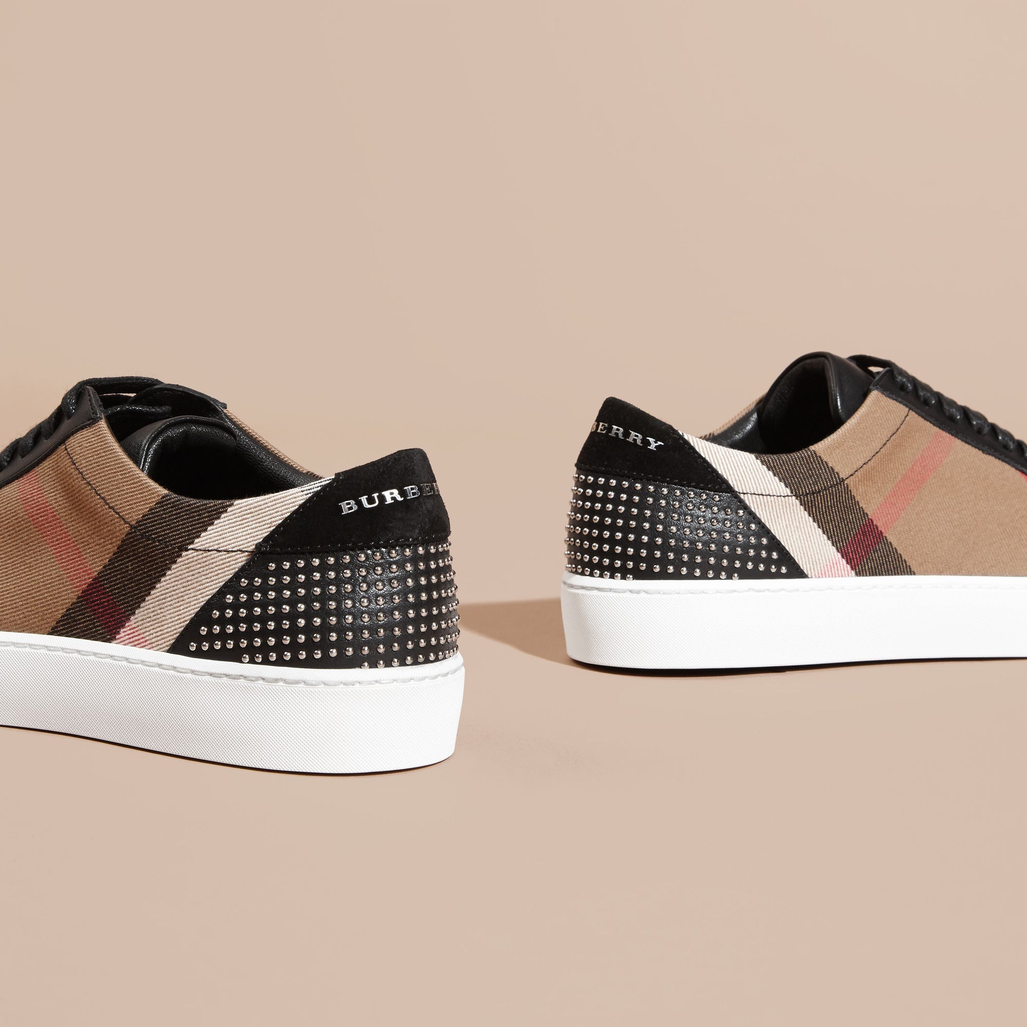Sneakers en cuir clouté à motif House check - House Check & Black