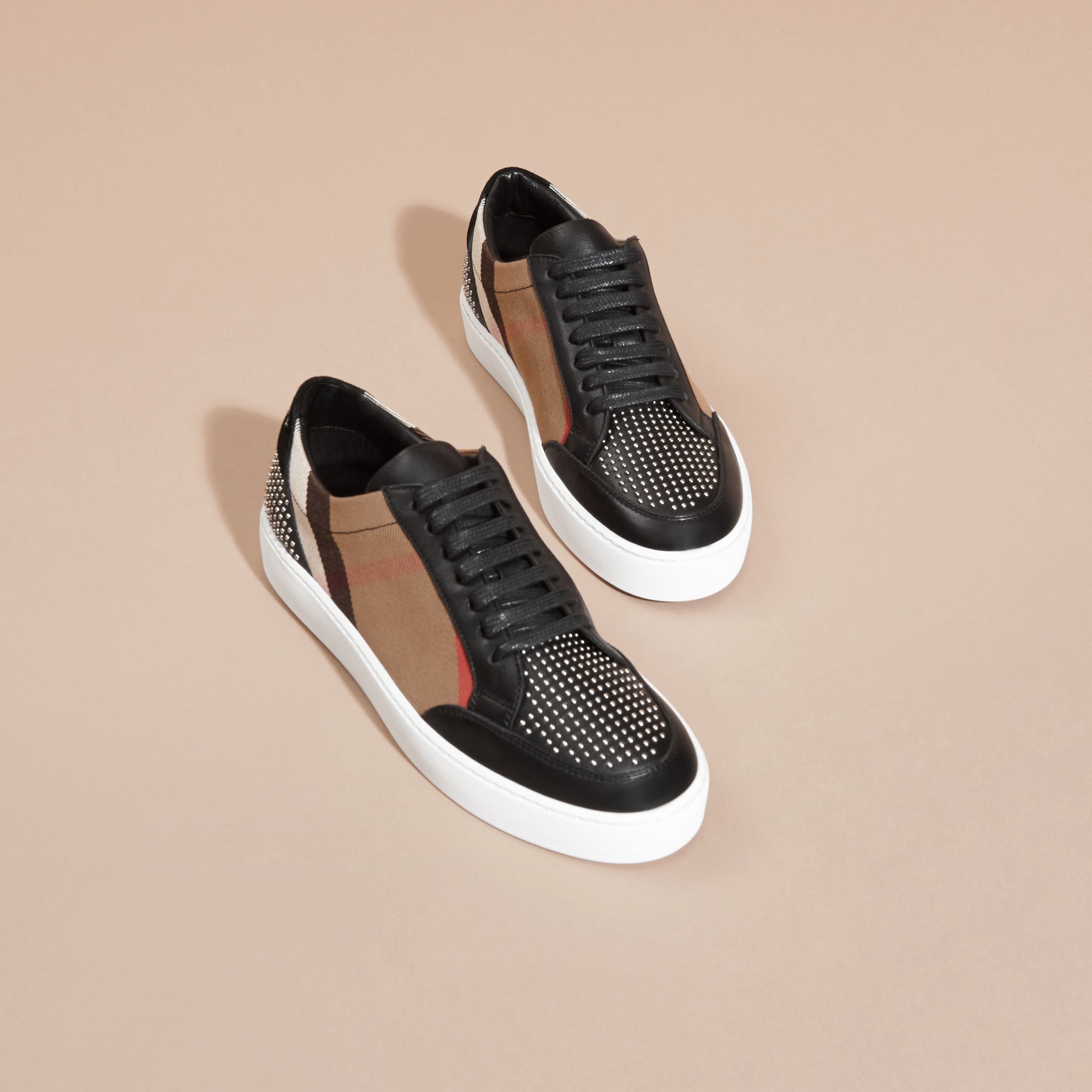 Sneakers en cuir clouté à motif House check - House Check & Black