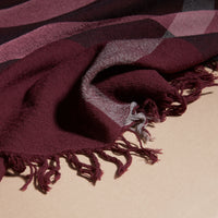Écharpe en laine à motif check - Garnet Pink