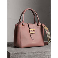 Sac tote The Buckle moyen en cuir grainé - Dusty Pink