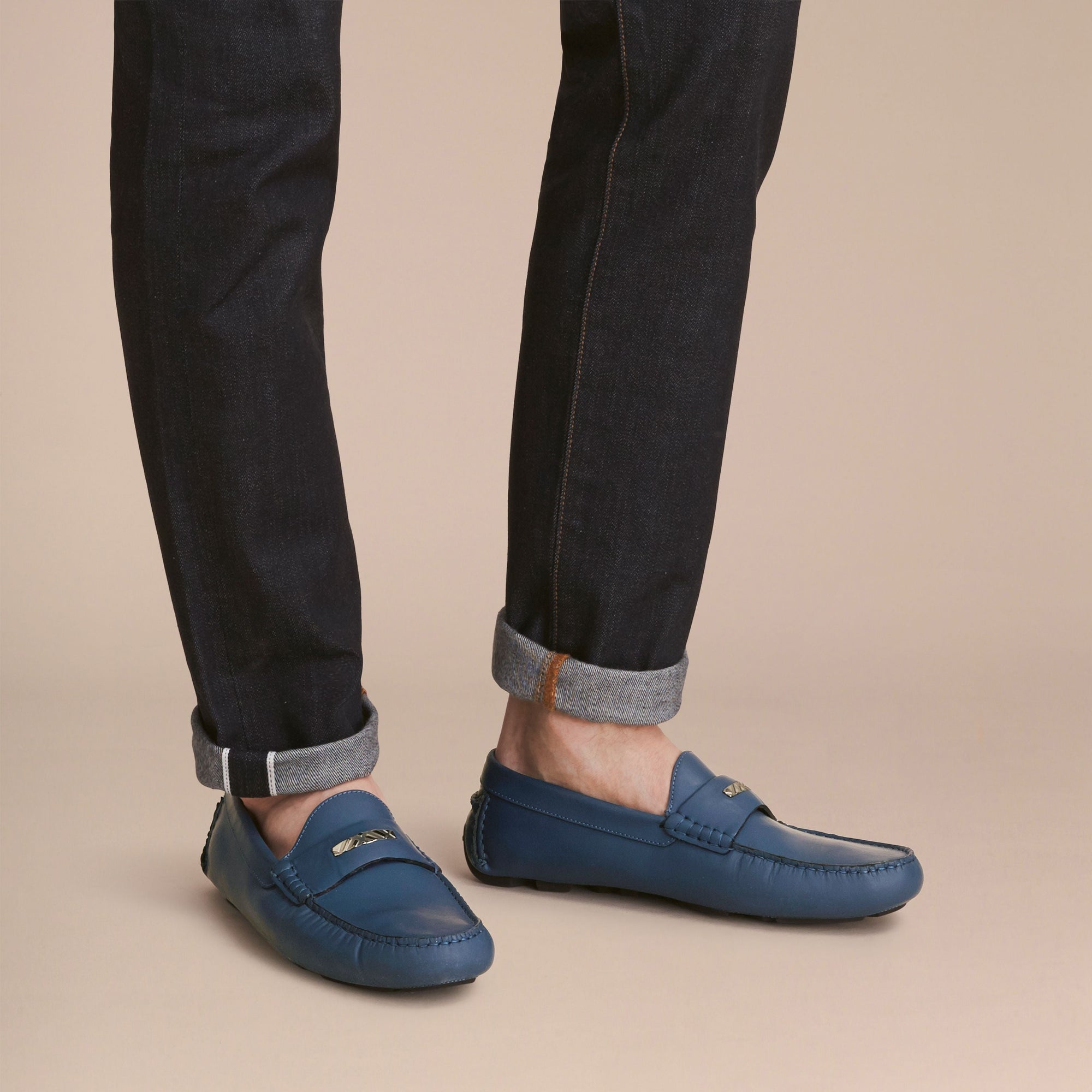 Mocassins en cuir à motif check gravé - Dark Mineral Blue