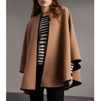 Cape en laine et cachemire de style militaire - Camel & Black