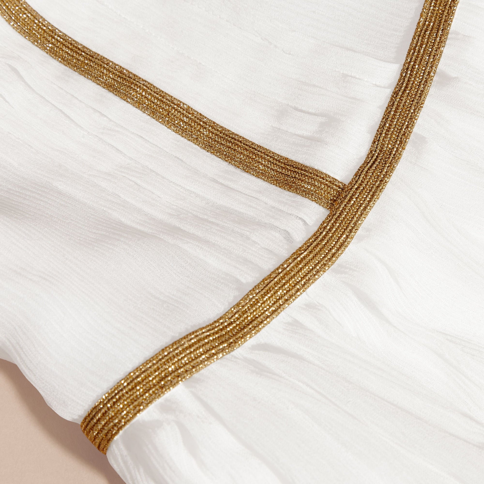 Robe en soie à fronces - White