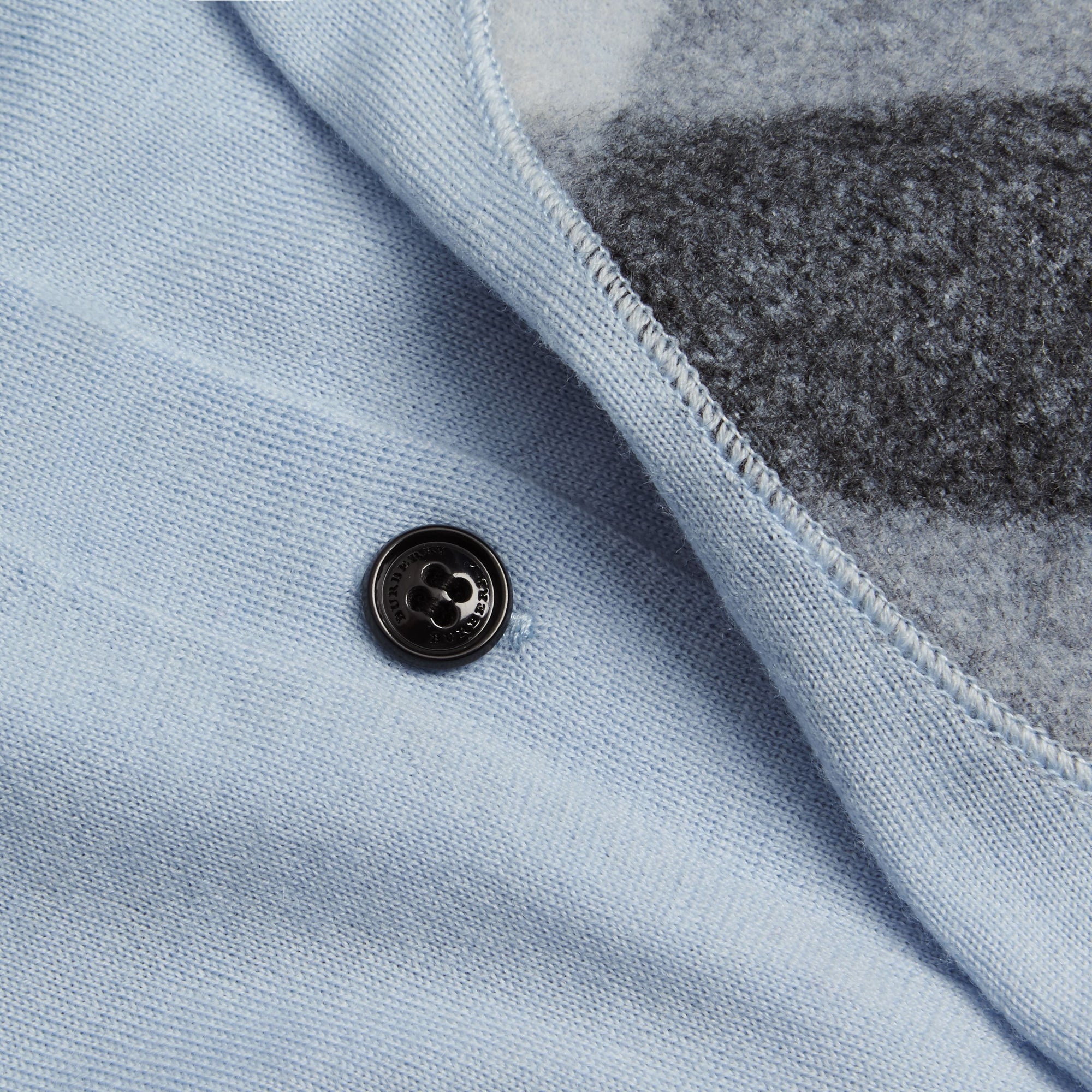 Cardigan en laine mérinos à éléments à motif Check - Pale Cornflower Blue