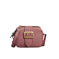 Petit sac à bandoulière The Buckle en cuir - Dusty Pink