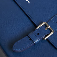 Sac Messenger moyen en cuir à motif London - Deep Blue