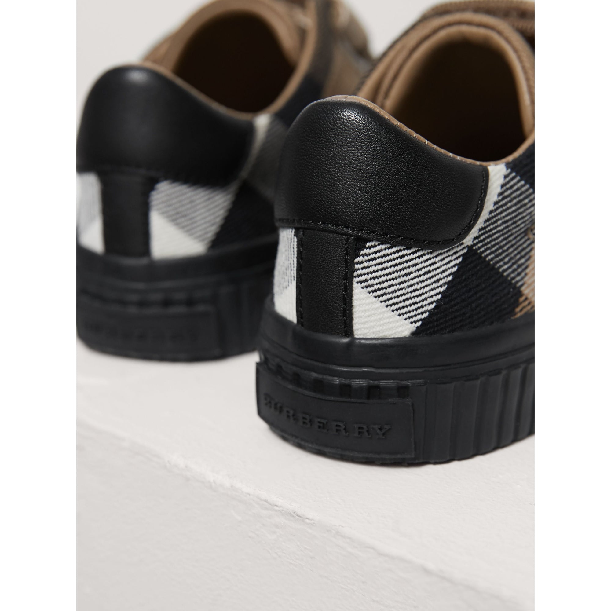 Sneakers en coton House check et cuir - Classic & Black