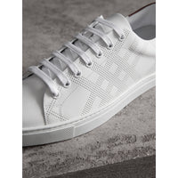 Sneakers en cuir à motif check perforé - Optic White