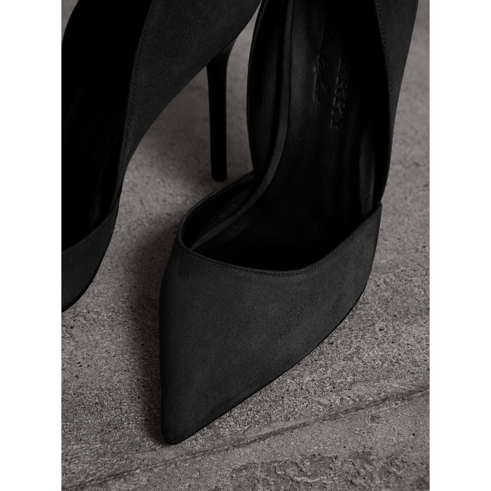 Escarpins en cuir velours à découpes - Black
