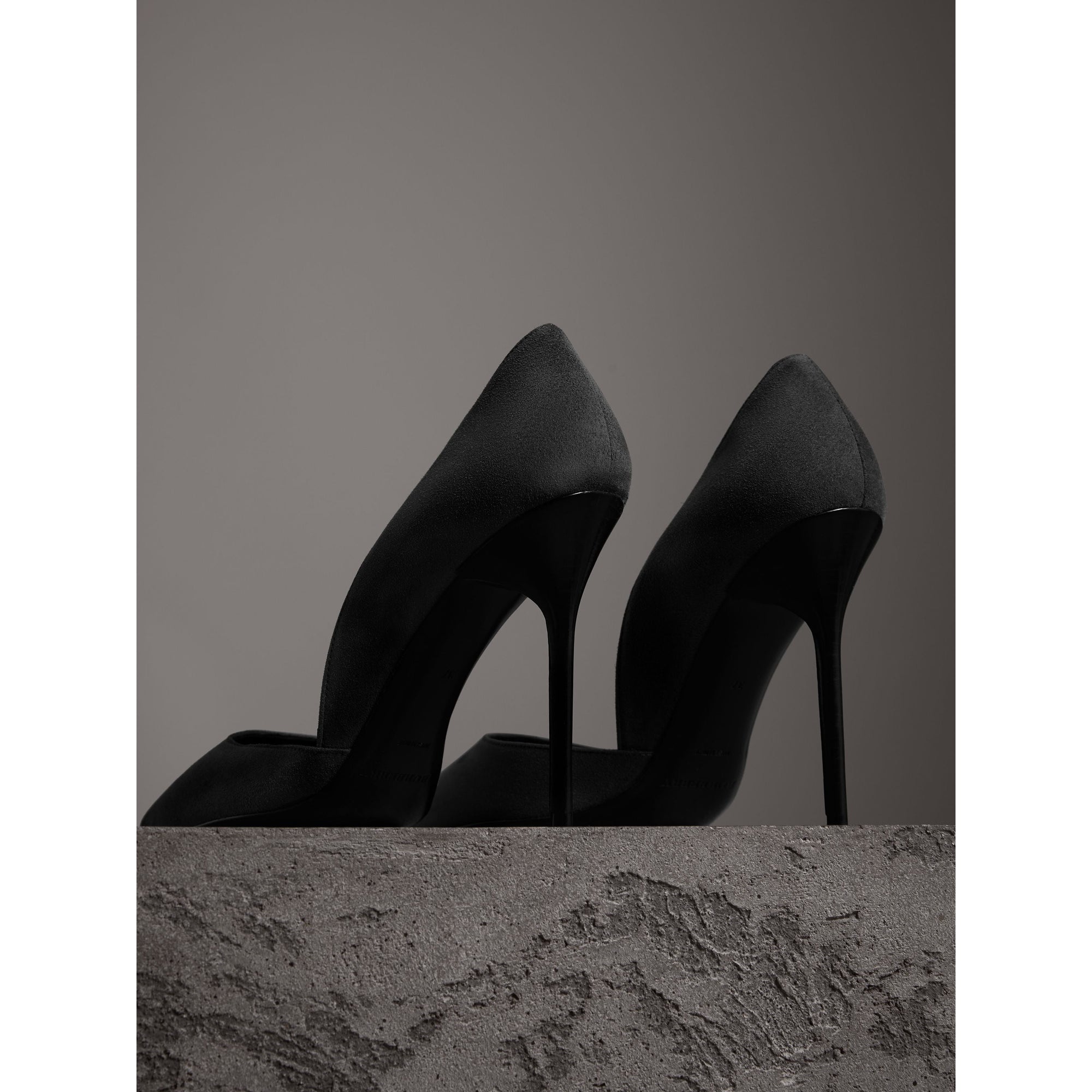 Escarpins en cuir velours à découpes - Black