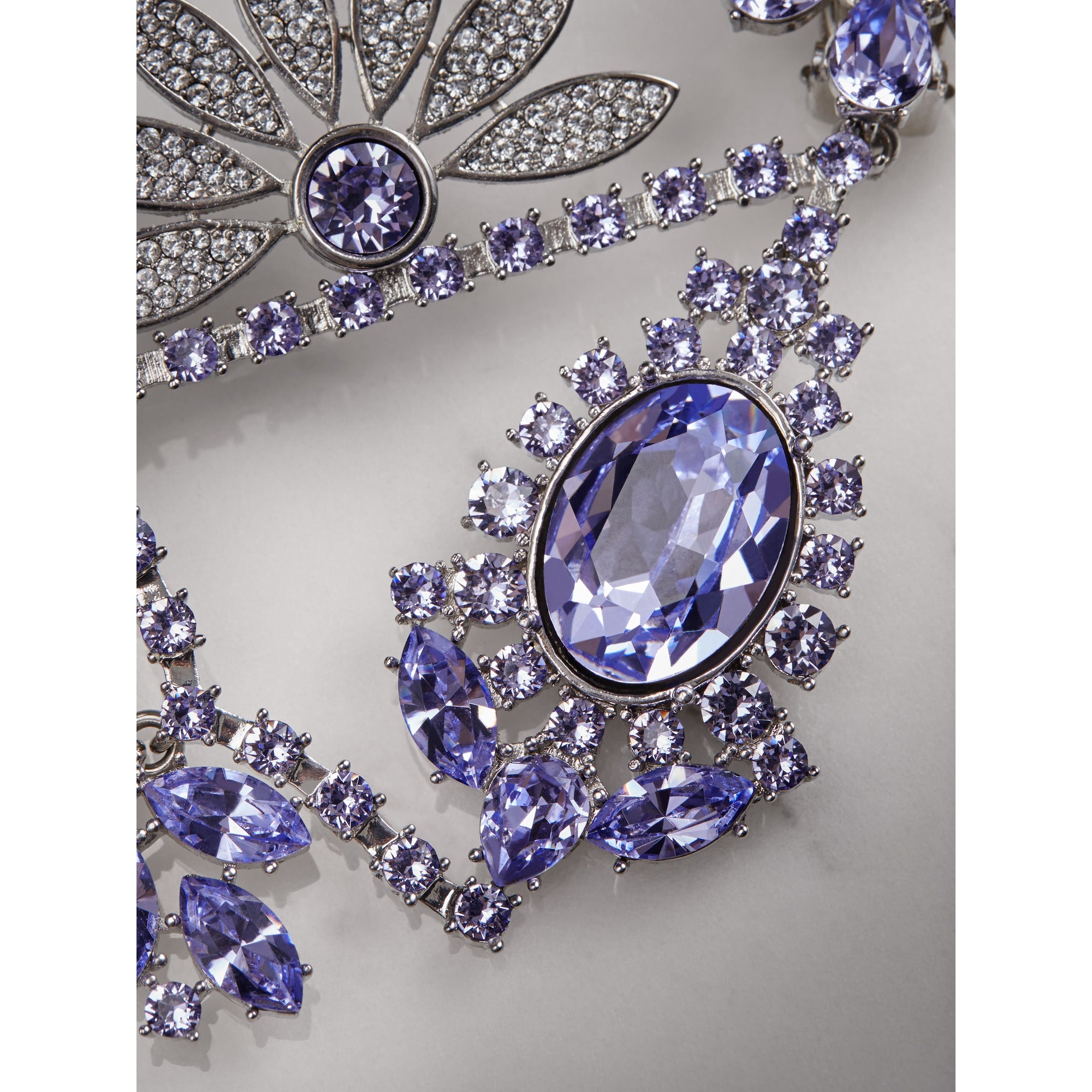 Boucles d'oreilles asymétriques en cristal - Lavender Blue