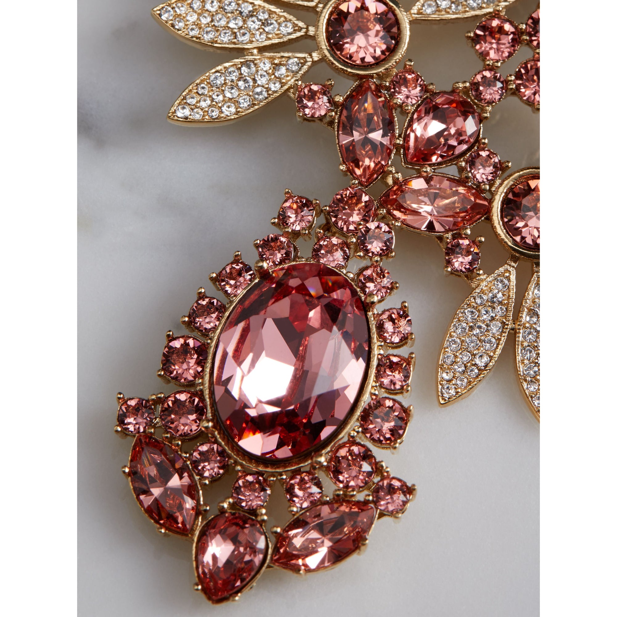 Boucles d'oreilles asymétriques en cristal - Coral Pink