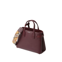 Petit sac The Banner en cuir à à motif Vintage check - Mahogany Red
