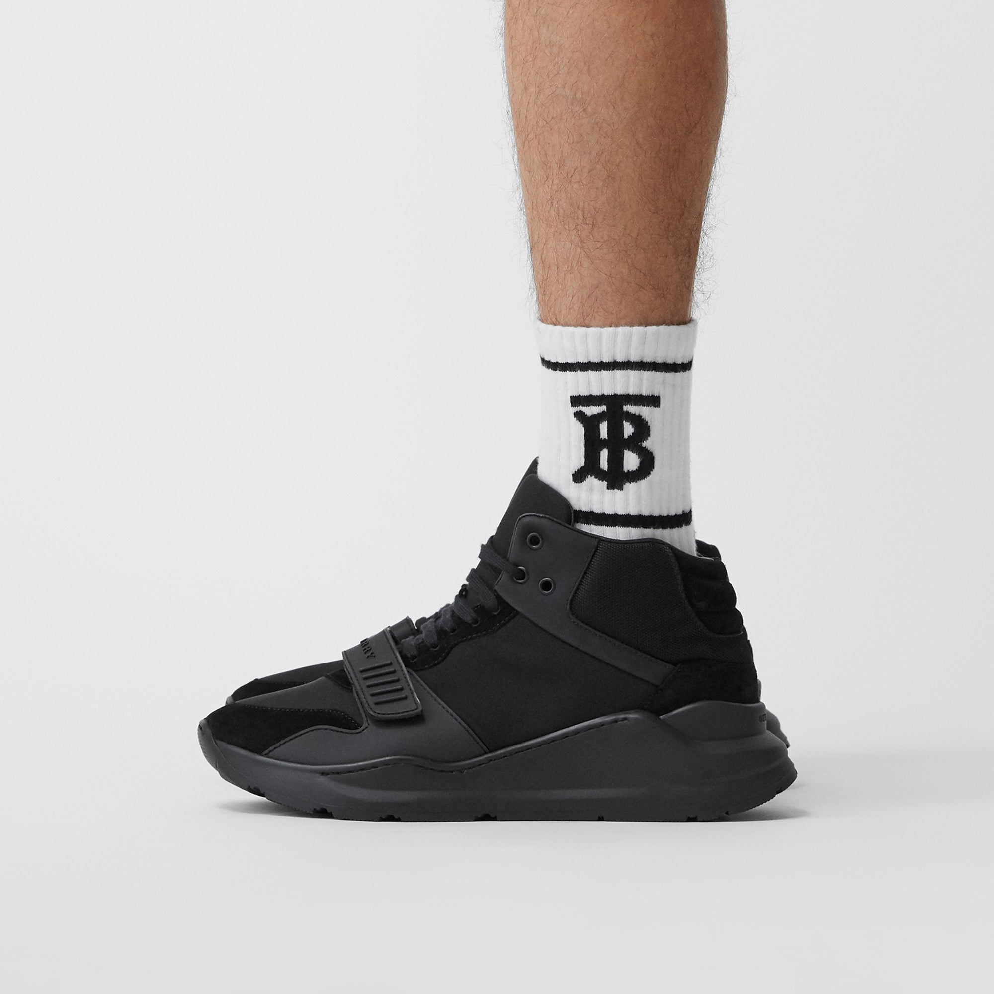 Sneakers montantes en cuir velours - Black & Black