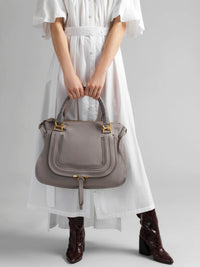 Sac à main Marcie style années 70 grand en cuir - Cachemire Gris
