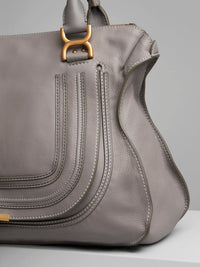 Sac à main Marcie style années 70 grand en cuir - Cachemire Gris