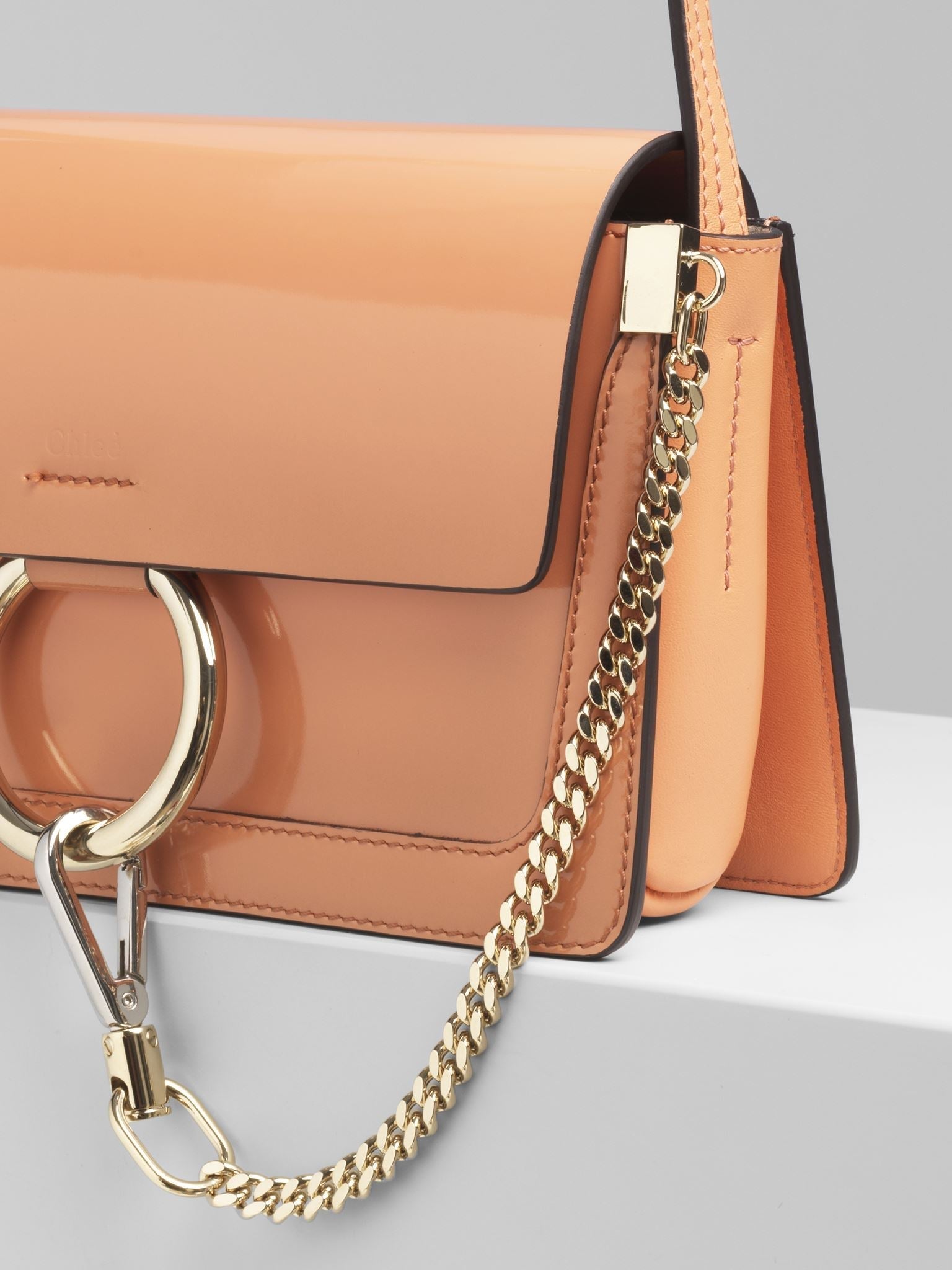 Pochette Faye à bandoulière en cuir - Canyon