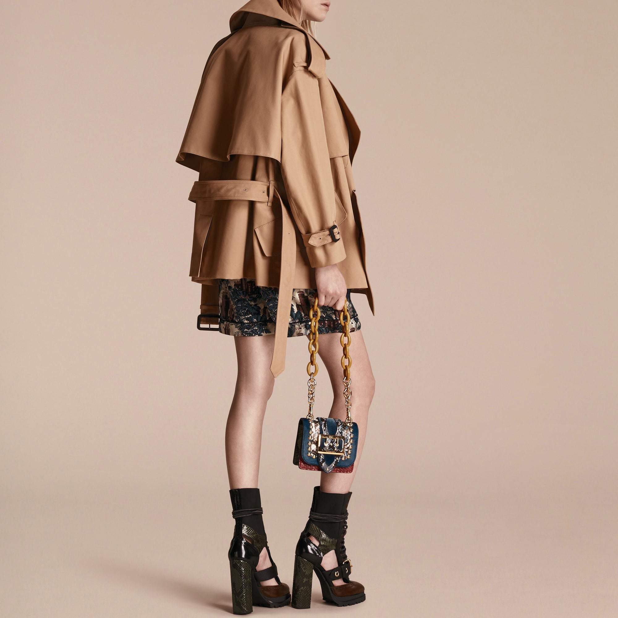 Trench-coat court déconstruit en gabardine de coton - Honey