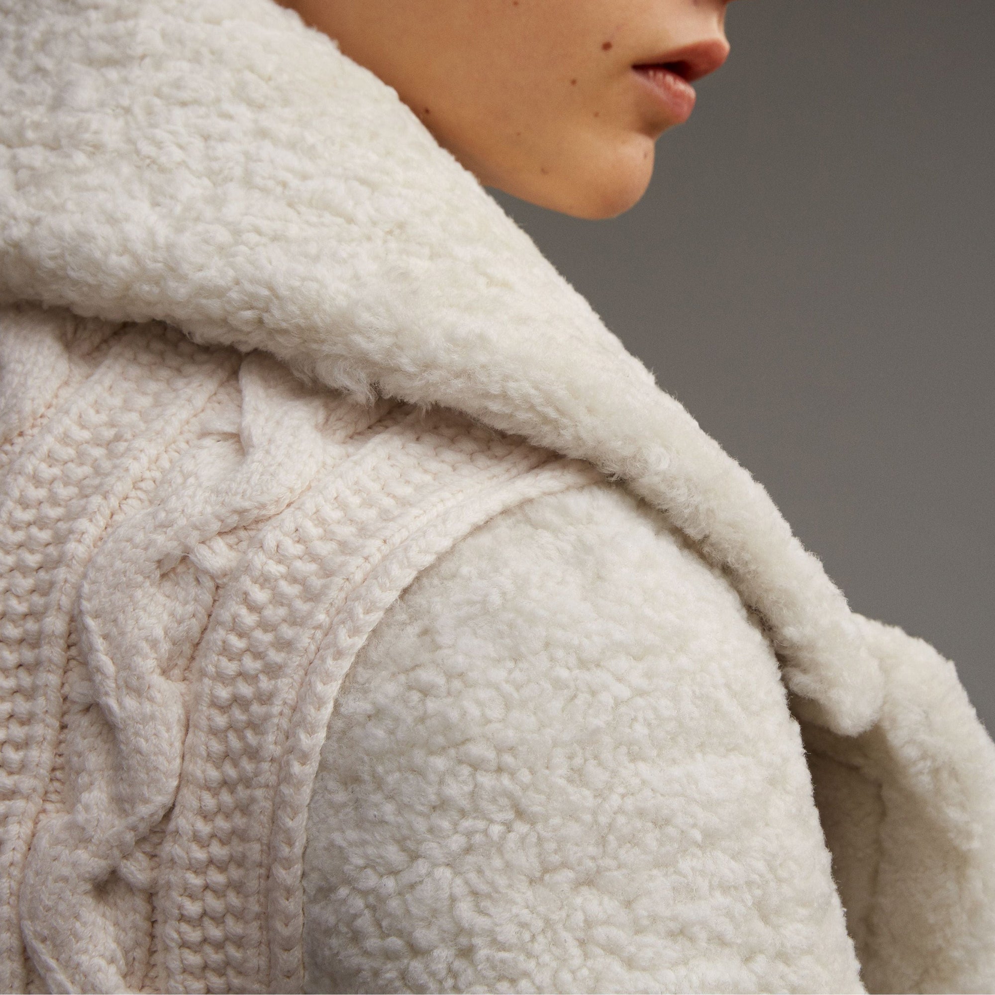Caban en shearling pelucheux avec col surdimensionné - White