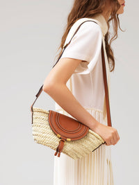 Petit panier porté épaule Marcie en feuille de palmier - Tan
