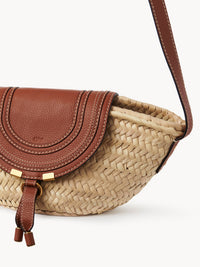 Petit panier porté épaule Marcie en feuille de palmier - Tan