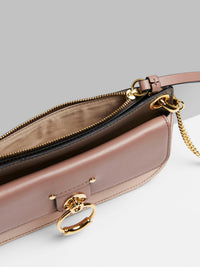 Pochette Tess à bandoulière chaîne en cuir - Dark Sienna Rose